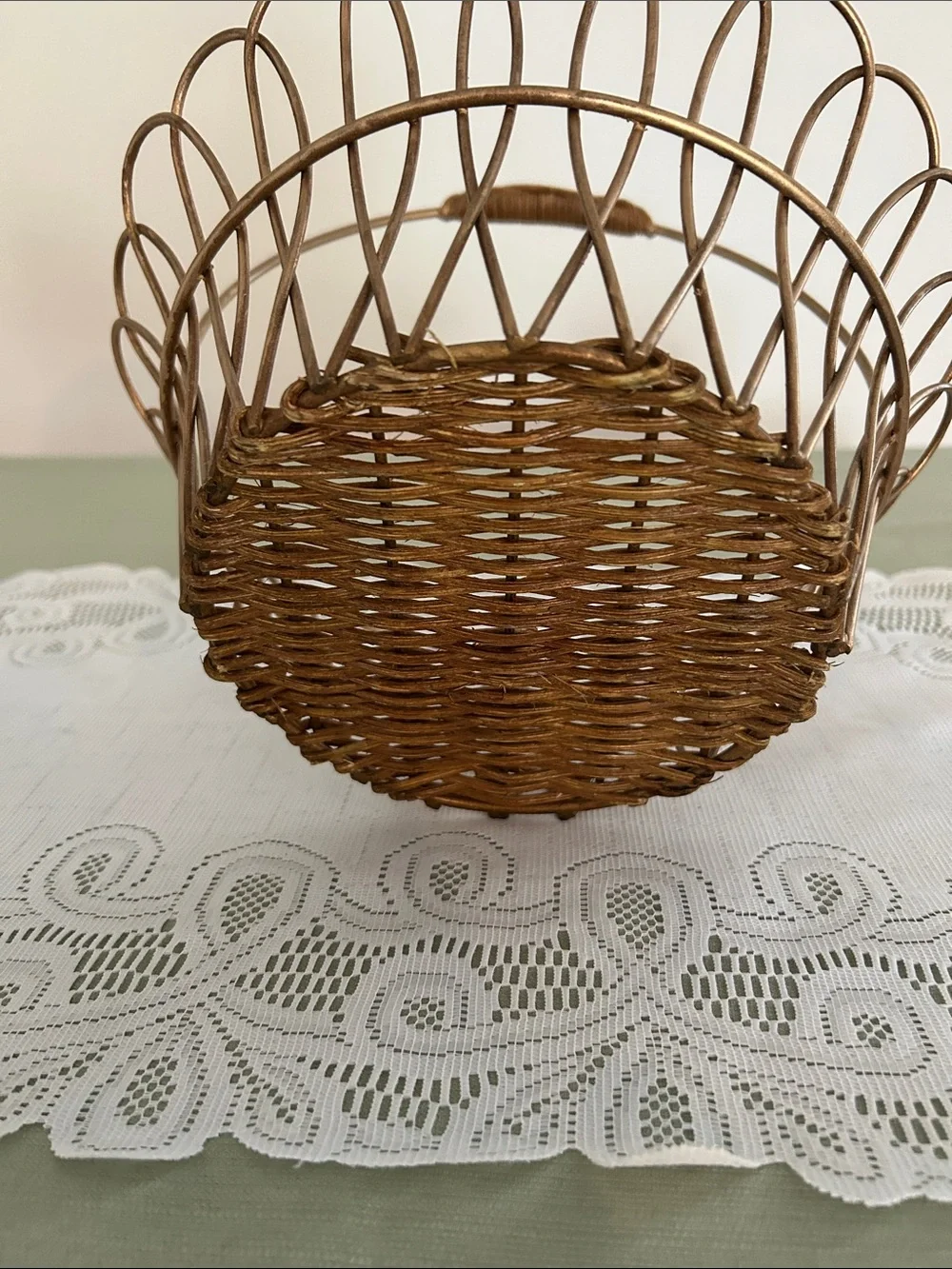 Vtg Brass and Wicker Basket. H 10 in Diameter 10 in. Beautiful